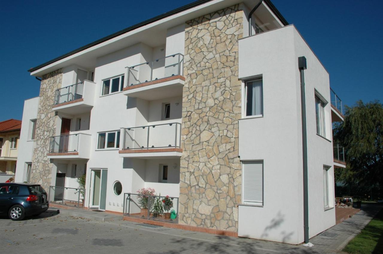 Gruber Apartman Siófok Exterior foto